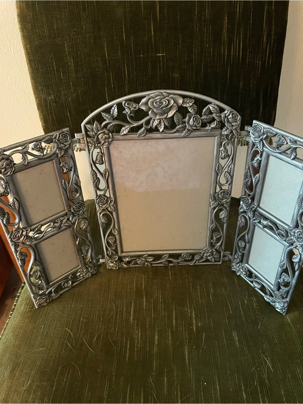 Ornate Floral Triple Panel Picture Frame - Silver